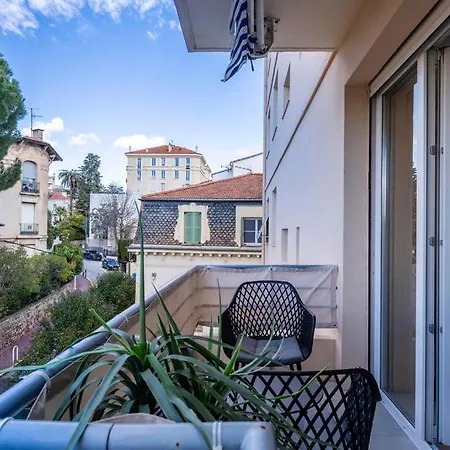 דירה L'harmonie De Carnot Avec Balcon *